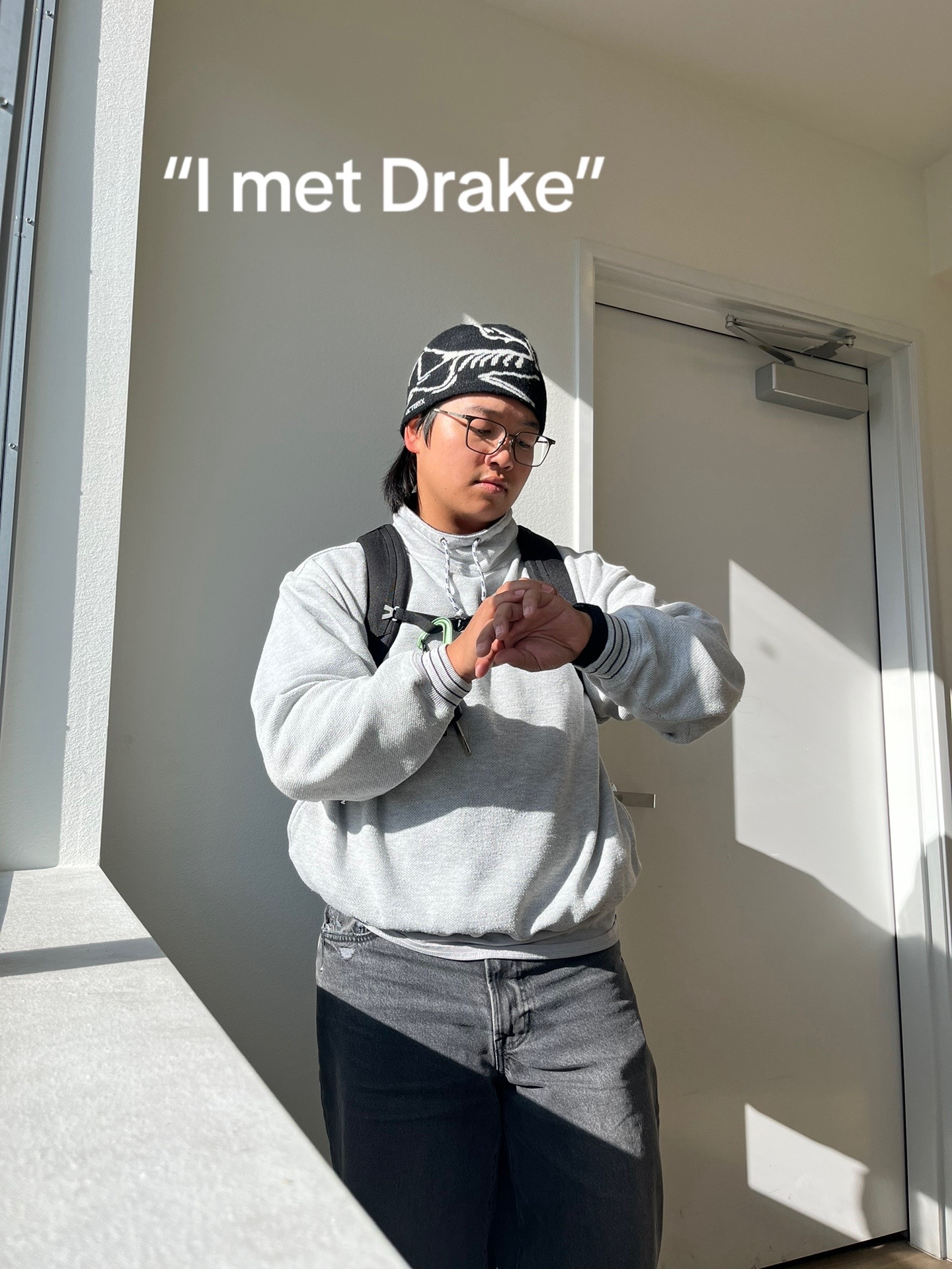 Slide 1 of 3: “I met Drake” · @quaterinchpvcpipe · Photo Mode · MDB (VHS) · ~20.0M plays (Apify 2026-10-07) · https://www.tiktok.com/@quaterinchpvcpipe/photo/7365170410024881439